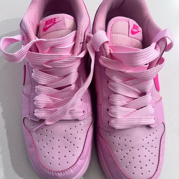 Nike Dunk Low triple pink “Barbie” sneakers- fits women sz 8.5 - Picture 10 of 11